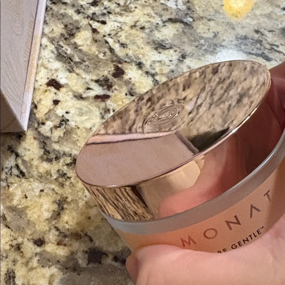 MONAT Be gentle moisturizer New unopened - Picture 2 of 3